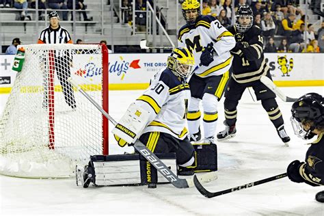 Michigan Hockey Game #8: Michigan 10, Lindenwood 1 | mgoblog