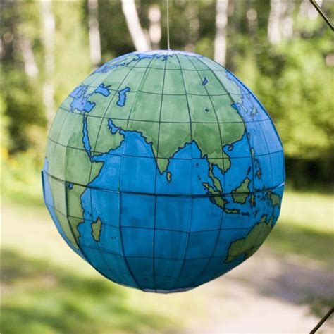 Using a Globe Template to Make A 3D Globe at Home - BrightHub Education | Activités jour de la ...