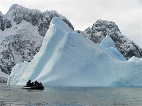 Dive Reviews Antarctica Antarctic Diving Polar Circle liveaboard ice scuba wildlife marine life ...