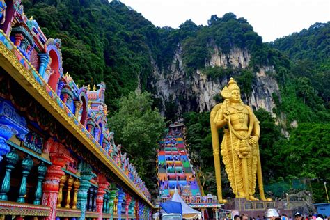 Visit the Batu Caves in Malaysia - World Travel Bookings