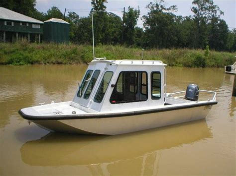 Aluminum Hulled Cabin Cruiser | Pilothouse boat, Boat design, Small fishing boats