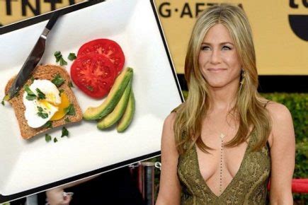 Jennifer Aniston’s secret to her healthy and beautiful body. Know her diet regimes! – Married ...