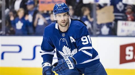 Maple Leafs’ John Tavares out one month with oblique injury