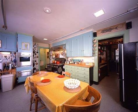 Julia Child's kitchen - Retro Renovation