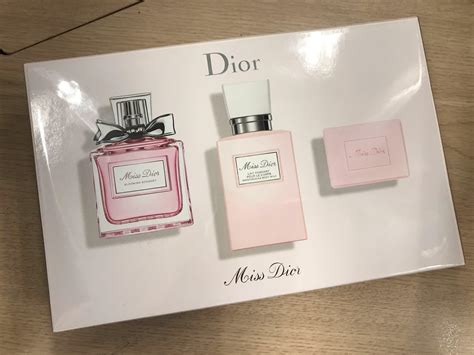 Miss Dior Blooming Bouquet Gift Set - Balloow