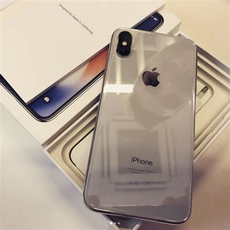 iPhone X unboxing [Silver] : r/iphone