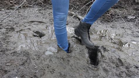 Skinny Jeans and Black Hiking Boots in Mud 1 - YouTube