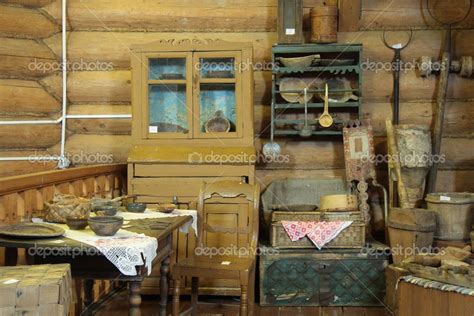 Old Wooden House Interior | Interieur maison, Petite maison design ...