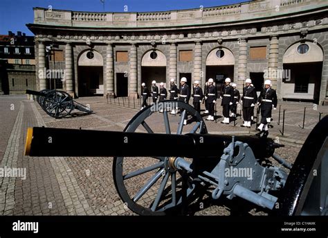 Sweden, Stockholm, guards of the Royal Palce Stock Photo - Alamy