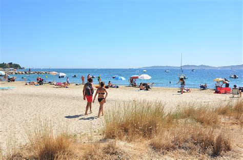 Beach and leisure - Photos of Camping de la Plage in Grimaud