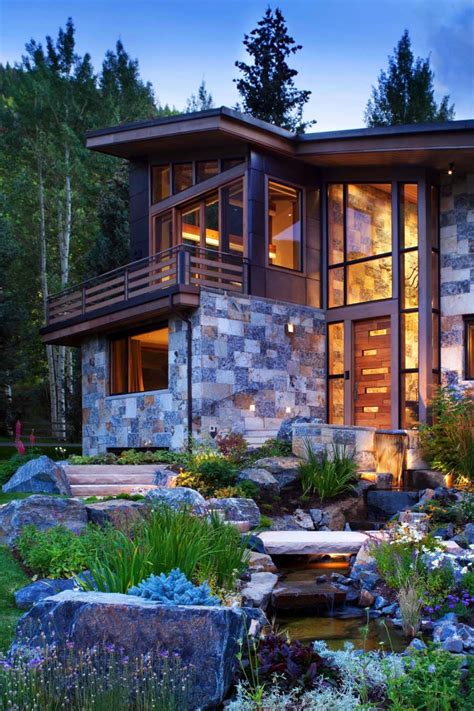 Captivating modern-rustic home in the Colorado mountains | Colorado mountain homes, Modern ...