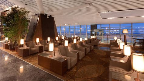 London Heathrow Airport Lounge Service by Plaza Premium Lounge