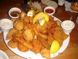 fried seafood platter | Seafood entrees, Seafood dishes, Food and drink