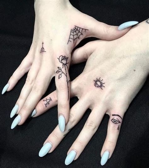 20 Delightfully Beautiful Small Hand Tattoos for Women | Blush