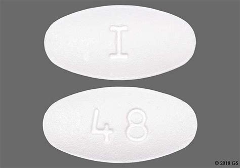 Famciclovir: Basics, Side Effects & Reviews