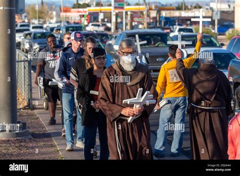 Douglas, Arizona, Healing Our Borders prayer vigil remembers migrants ...