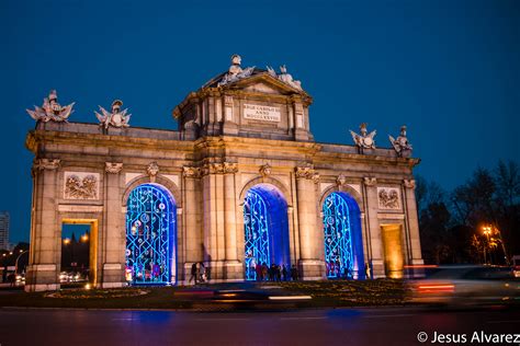 Ahí está, ahí está... la Puerta de Alcalá.