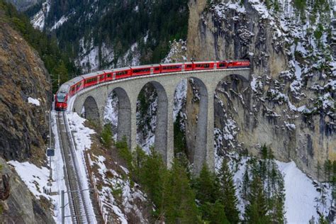 8 Best Scenic Train Rides in Switzerland - Travel Observations