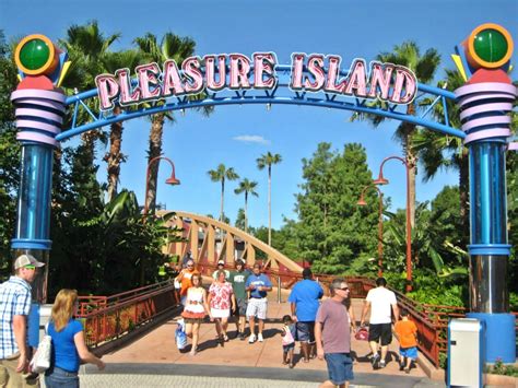 Pleasure Island Downtown Disney, Orlando, Florida, USA | Downtown disney, Disney rides, Retro disney