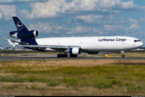 D-ALCA Lufthansa Cargo McDonnell Douglas MD-11F Photo by Daniel Apfel ...