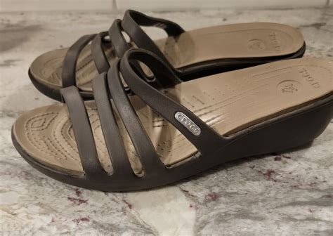 Crocs Rhonda Wedge Sandal beige SZ 9 Slip On 4 Strap … - Gem