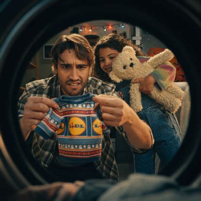 Lidl Christmas advert 2022 is here – featuring an unlikely star | Ideal Home