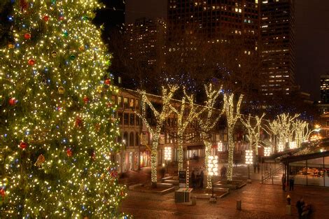 Best Places To See Christmas Lights In Boston | WeekendPick