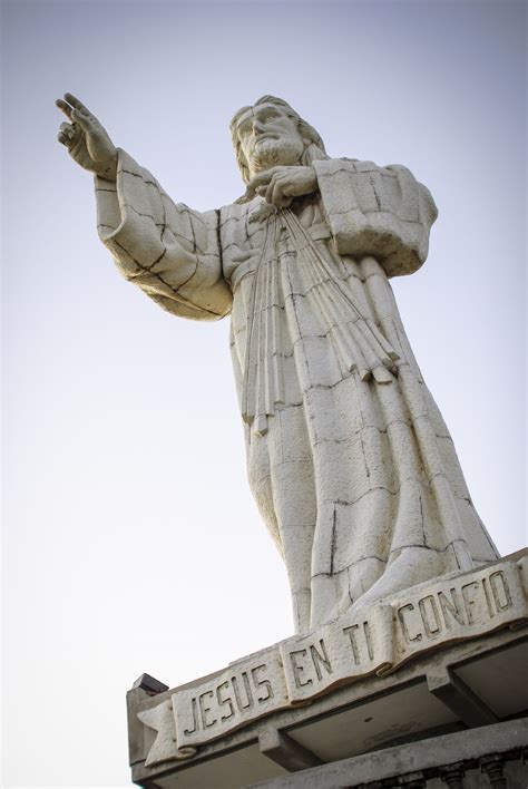 14 Most Famous Statues of Jesus Around the World