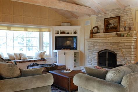 Living Room Furniture Layout With Fireplace And Tv On Opposite Walls ...