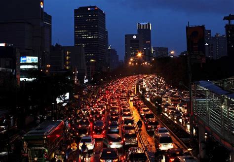 Tingkat Macet di Jakarta Turun 53 Persen, Ini Penyebabnya - IDX Channel