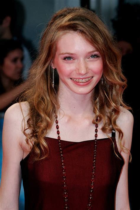 7 things you never knew about Poldark's Eleanor Tomlinson | Poldark ...