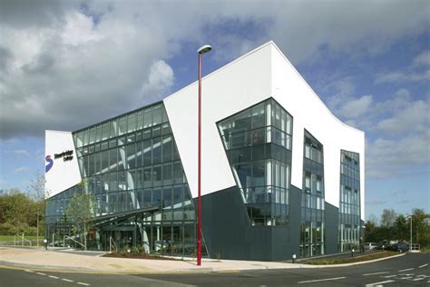 Stourbridge College | Commercial Cladding | Sage BEC