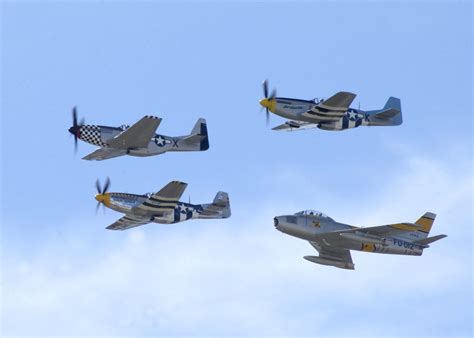 Public Domain Picture | Formation flying | ID: 13502289014353 | PublicDomainFiles.com