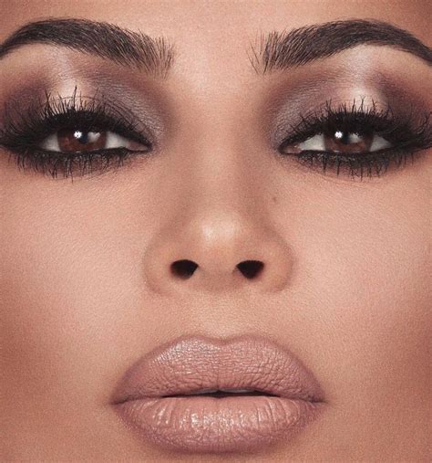 Kim Kardashian #Estilo | Maquillaje de ojos, Maquillaje de ojos ...