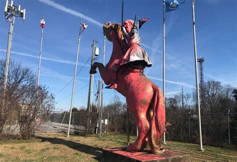 Vandals cover Nathan Bedford Forrest statue along I-65 with pink paint ...