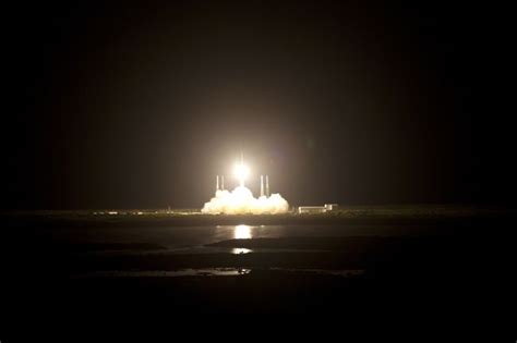 Gallery: SpaceX Dragon Launches on 1st Space Station Cargo Trip (Pictures) | Space