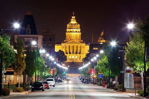 Iowa State Capitol at Night – Capital Crossroads