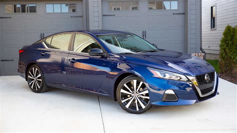 2021 Nissan Altima Kicks Off From $24,300, VC-Turbo Goes for $30,650 ...