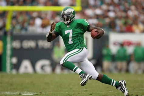 Falcons Fans, Michael Vick Is Succeeding As A Philadelphia Eagle - SB ...