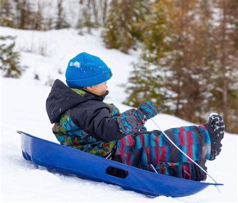 5 Best Snow Sleds for Kids - Backyard Pursuits