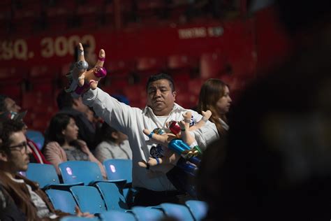 Lucha Libre at Arena México | Bloomberg Media Distribution