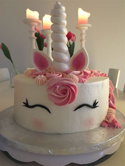 Pink unicorn cake