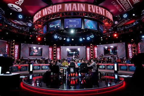 WSOP Main Event Final Table Down To Three Players With Gold Bracelet To Winner And $10 Million ...