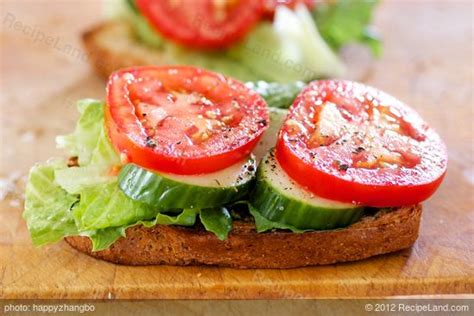 Tomato, Cucumber and Lettuce Sandwich Recipe