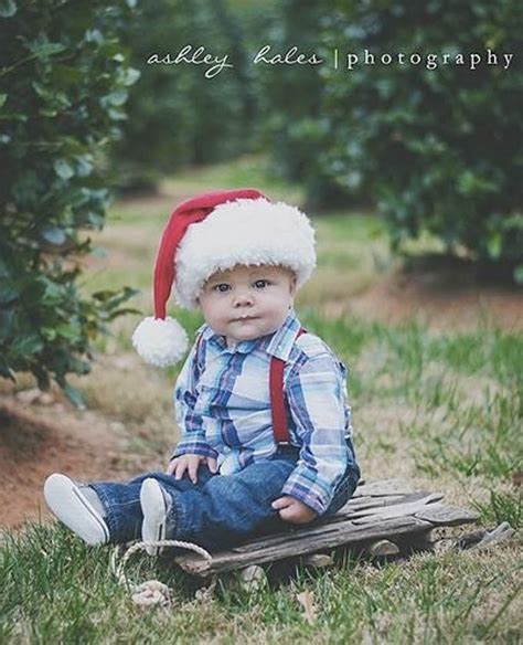 Picture Ideas for Baby's First Christmas - Life With My Littles