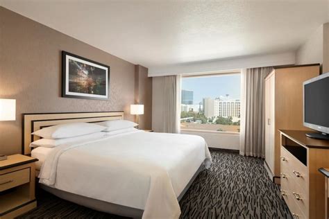 Las Vegas Suites With Balcony and Best Vegas Hotels With Balcony in ...