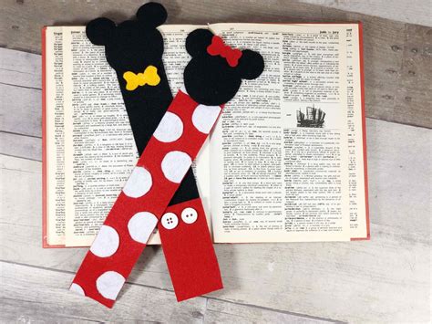 Disney Bookmarks DIY: Create Mickey and Minnie Felt Crafts