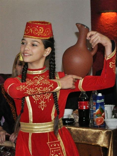 tatar traditional dress - Google Search | Kızlar, Kültür, Ünlüler