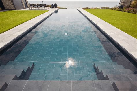 Why Choose an Infinity Edge Swimming Pool? Guncast design & build