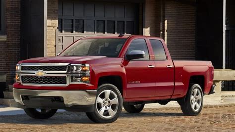 2015 Chevrolet Silverado Custom glitzes up volume model [UPDATE] - Autoblog